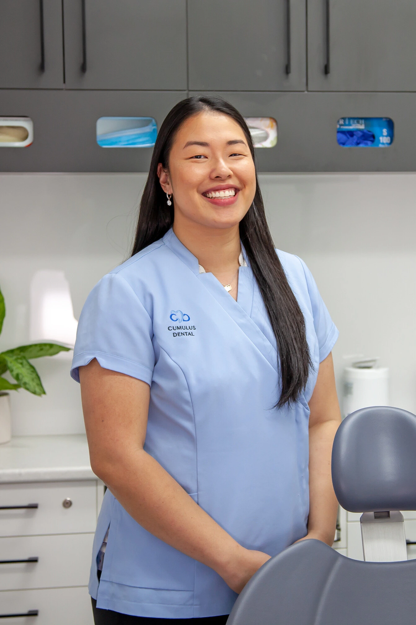 A photo of Dr Leanne Phung Associate Dentis